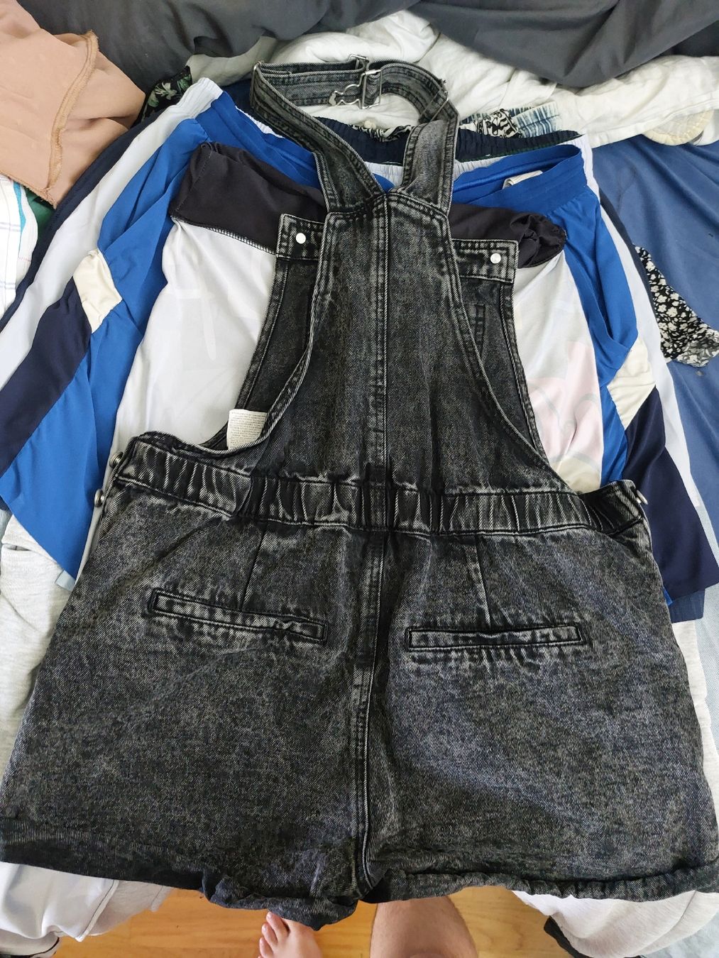 Jeans: Latzhosen Kurz schwarz – Neuf (Voir description) à Gwatt (Thun) par B.D.999 5