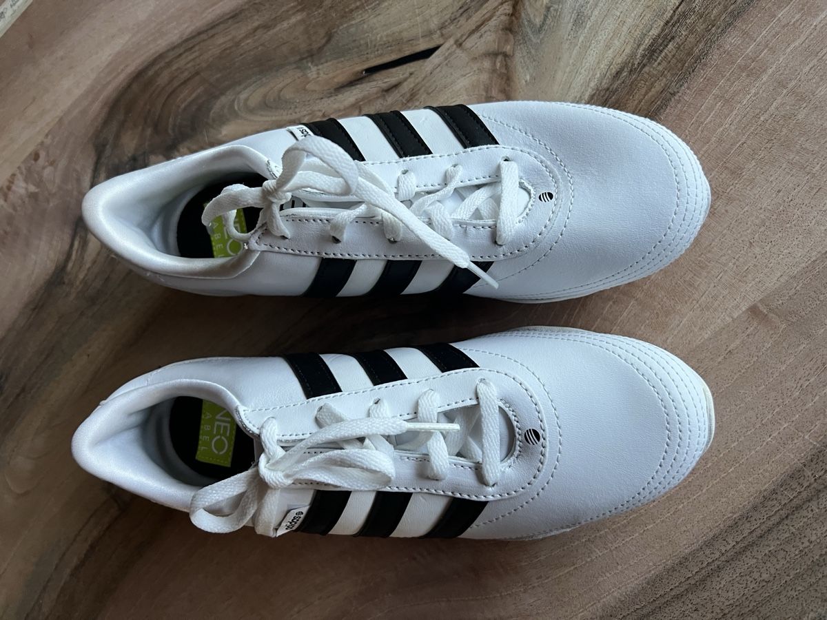 Adidas Scarpe da donna: Adidas Schuhe, Grösse 39 1/3 – Nuovo (secondo la descrizione) da Derendingen venduto da Laubfleckerli