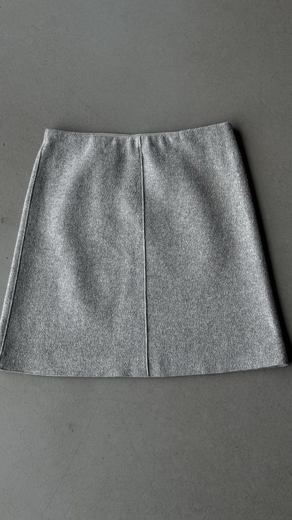 Jupe En Laine Avec Cachemire Marc Cain - Forme A, Couleur Gris Clair, Taille N4, Occasion En Très Bon état