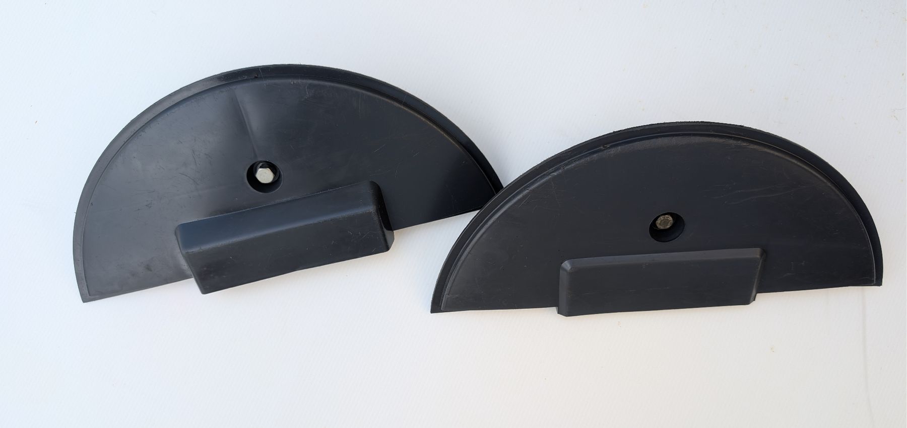 Vespa Toutes les pièces pour scooter: 2 Vespa Piaggio Reserverad Abdeckungen – D'occasion à Oberriet SG par Bokost