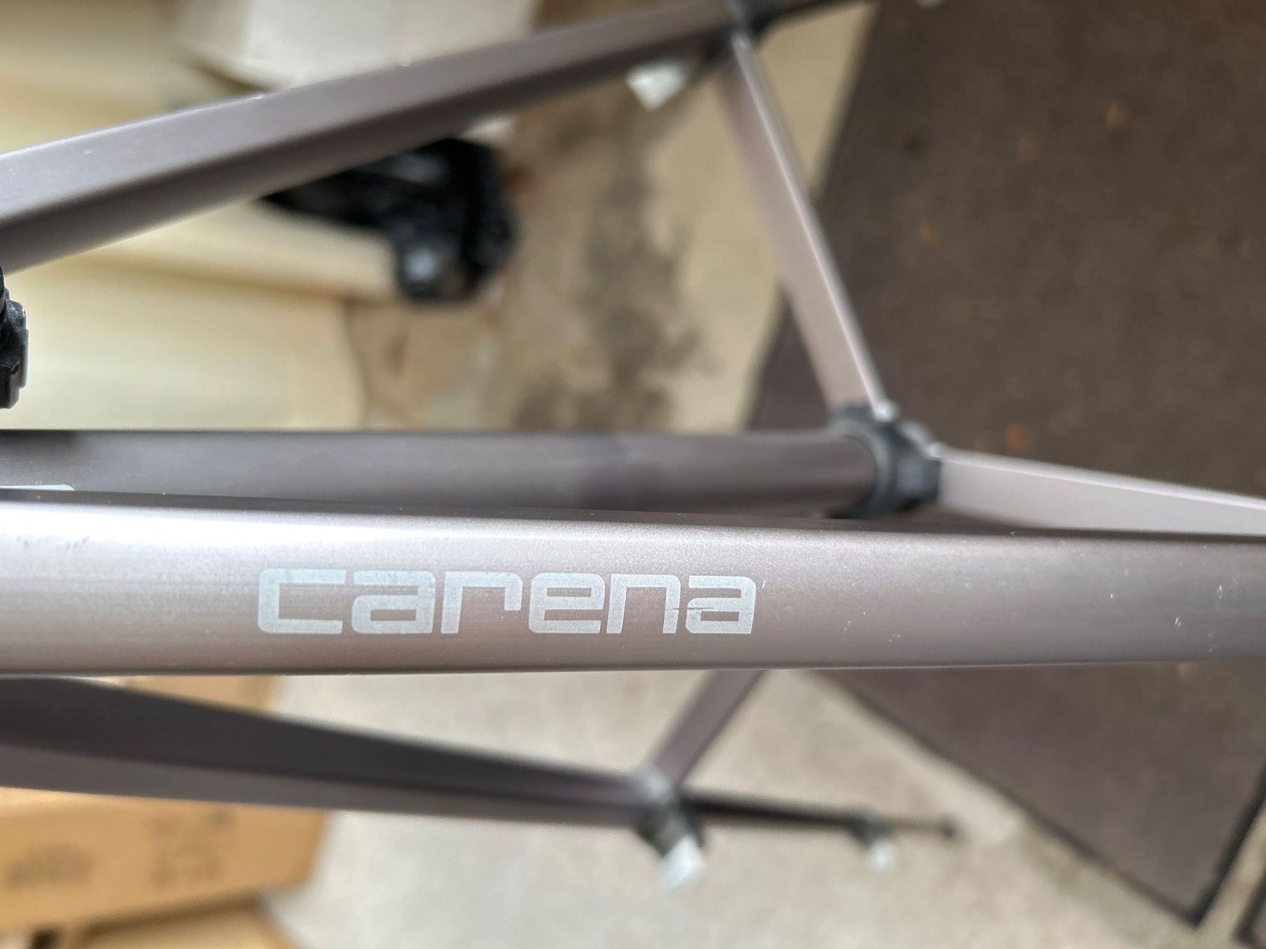 Carena Treppiedi & Teste: Stativ Carena Aluminium gebraucht – Usato da Villnachern venduto da RicardoMary 3