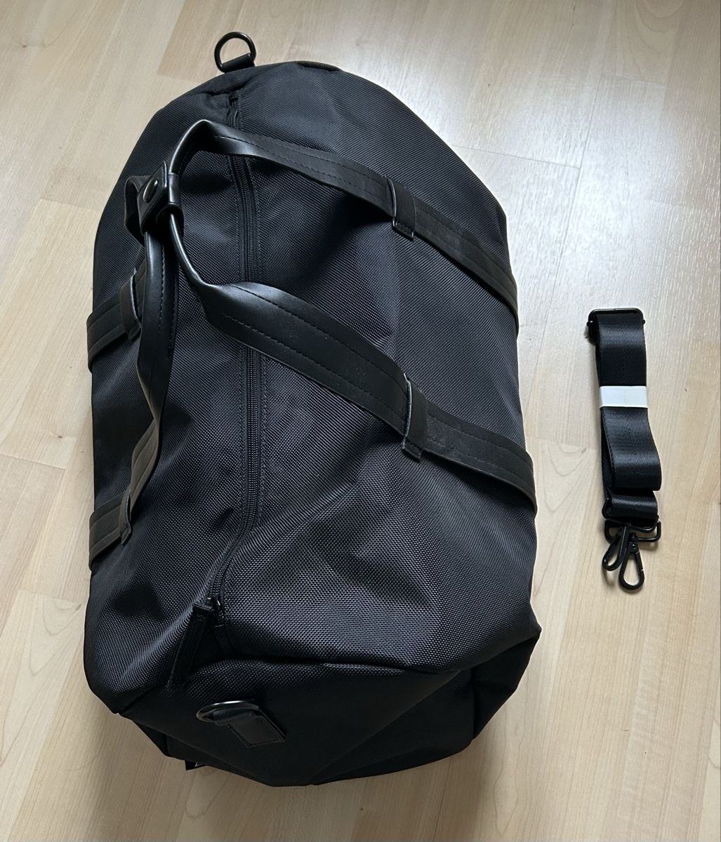 Taschen: Zign Sporttasche - schwarz – Neu (gemäss Beschreibung) aus Egg b. Zürich von Elee_12 3