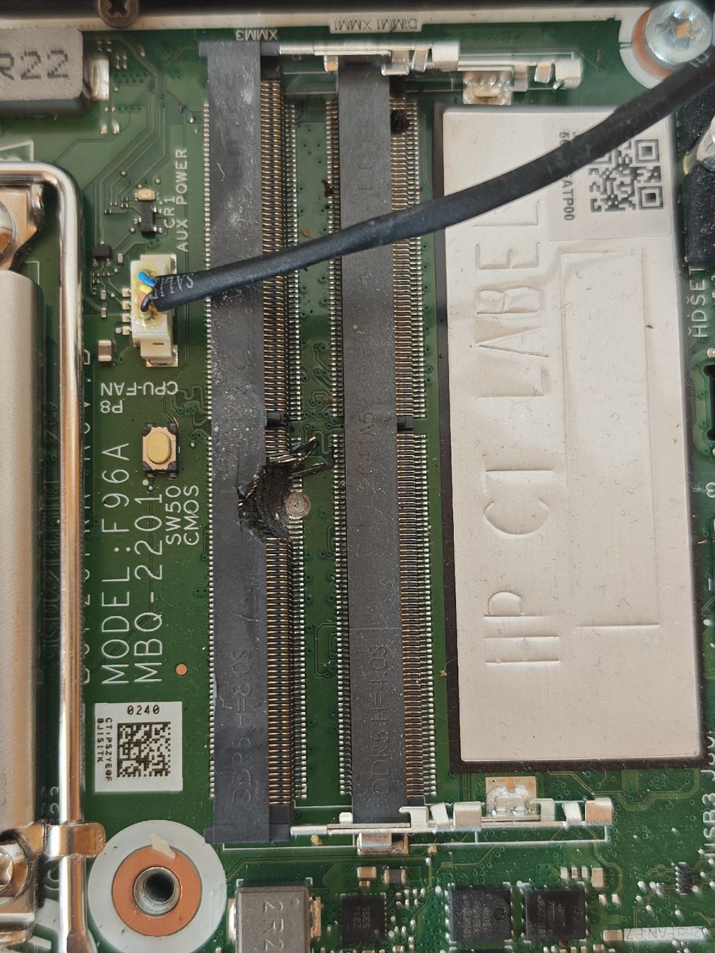 Hewlett Packard PC: HP Elite mini 800 G9 mit schaden – Usato da Sarnen venduto da Laut_musik 8