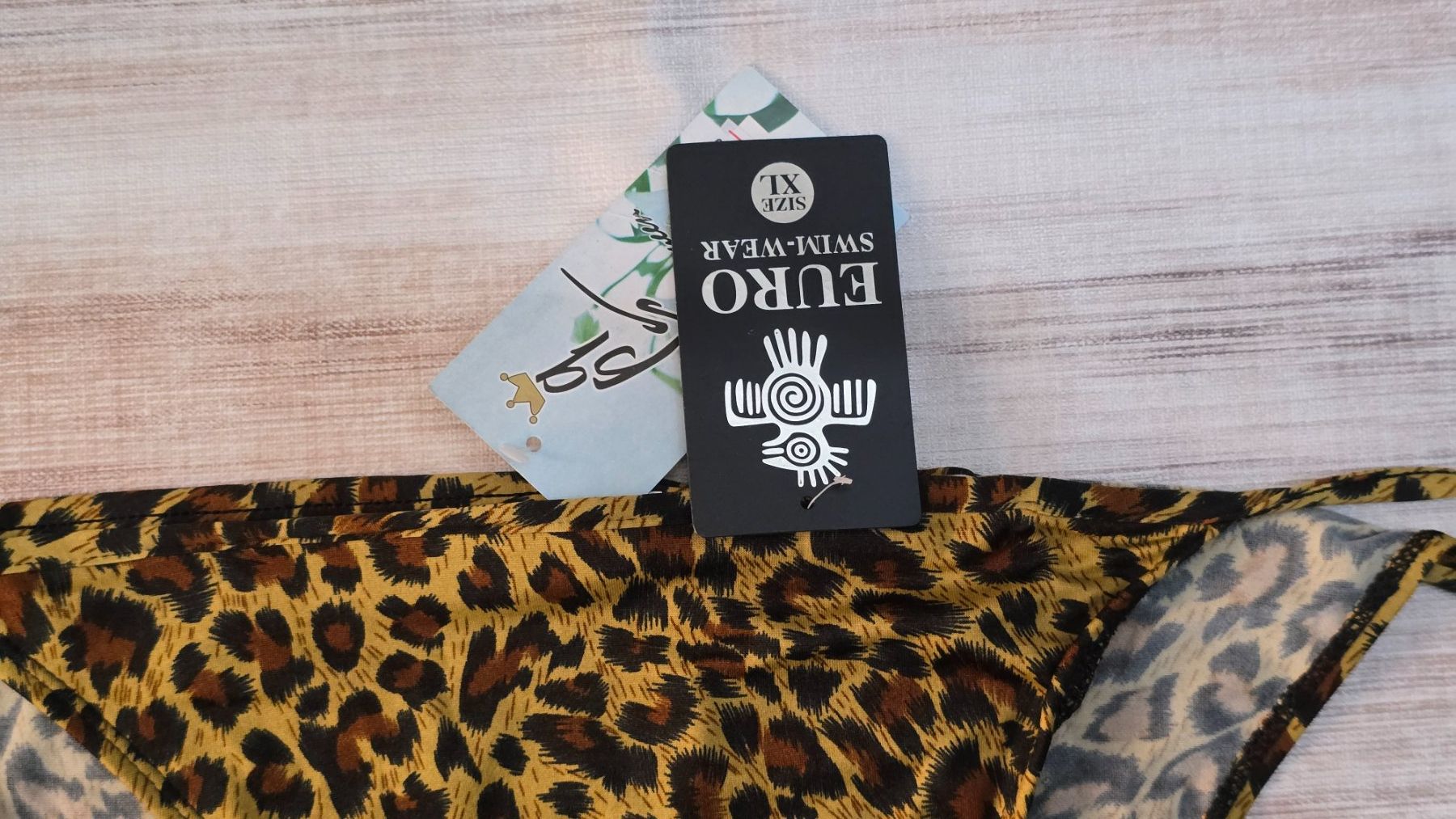 Costumi da bagno & Bikini: Side-Tie Bikini Slip - XL - Leopard 👙 – Nuovo (secondo la descrizione) da Thalwil venduto da VitaMini 2