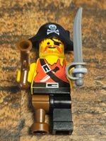 lego figurine pi022 Pirate Shirt with Knife,