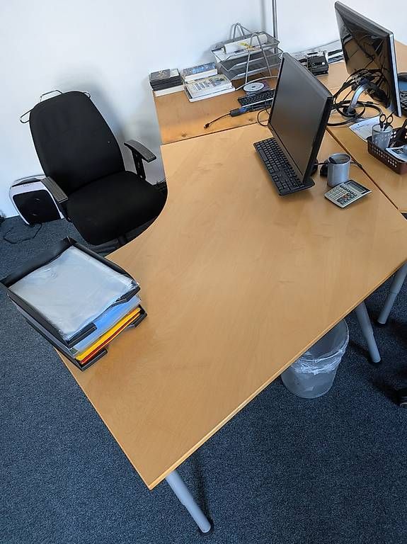 Scrivanie: Bürotisch IKEA Galant, Winkel links – Usato da Zürich venduto da Hungi04