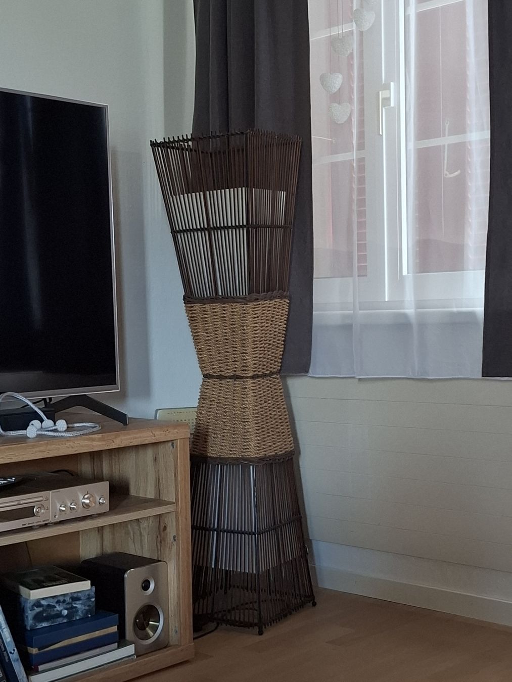 Lampade: Stehlampe Korbgeflecht braun  – Usato da Oberhelfenschwil venduto da Buffy1980