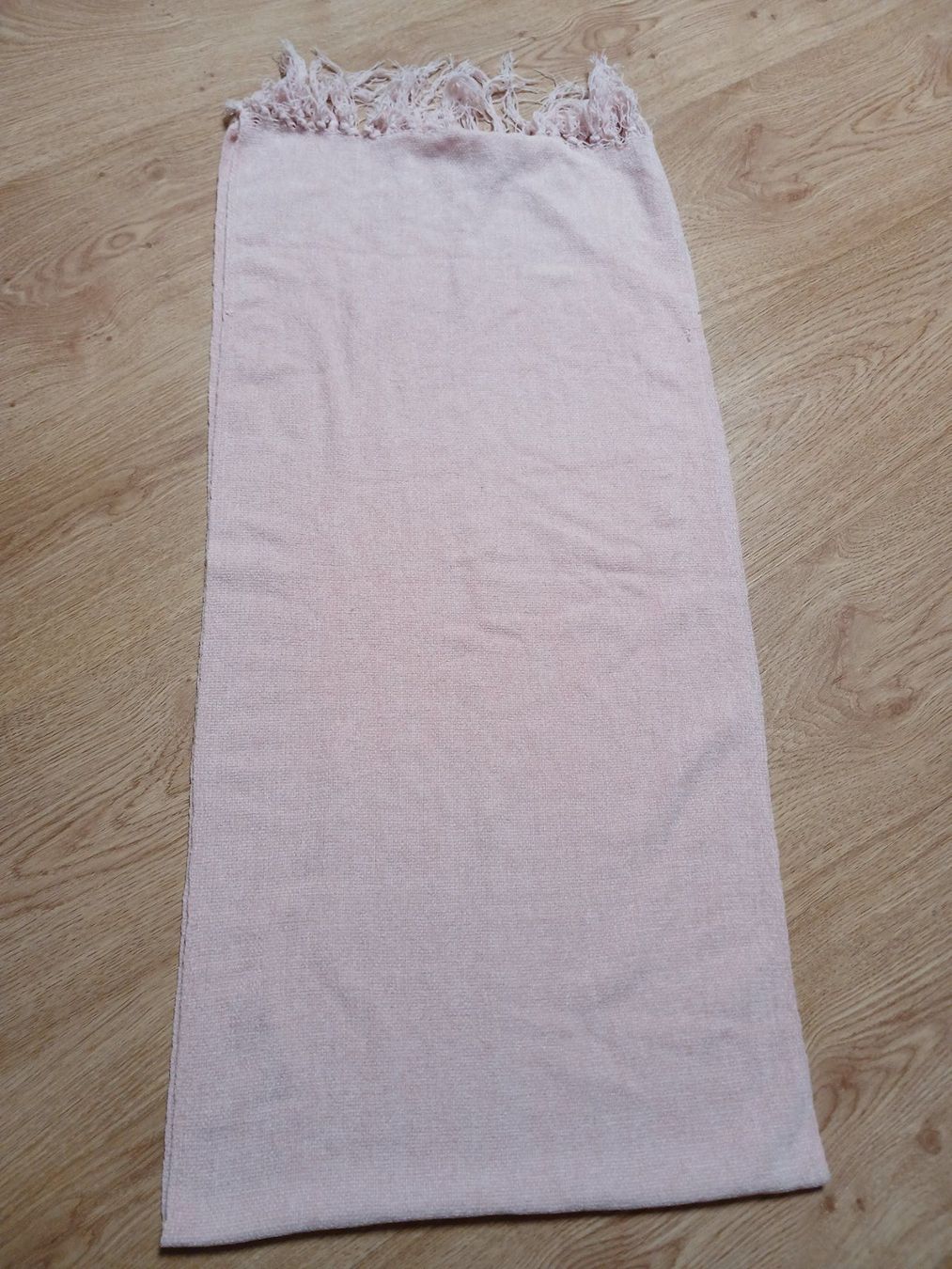 Foulard & Sciarpe: Schöne hellrosa Chenile Schal mit Fransen – Usato da Turbenthal venduto da viw_48fr