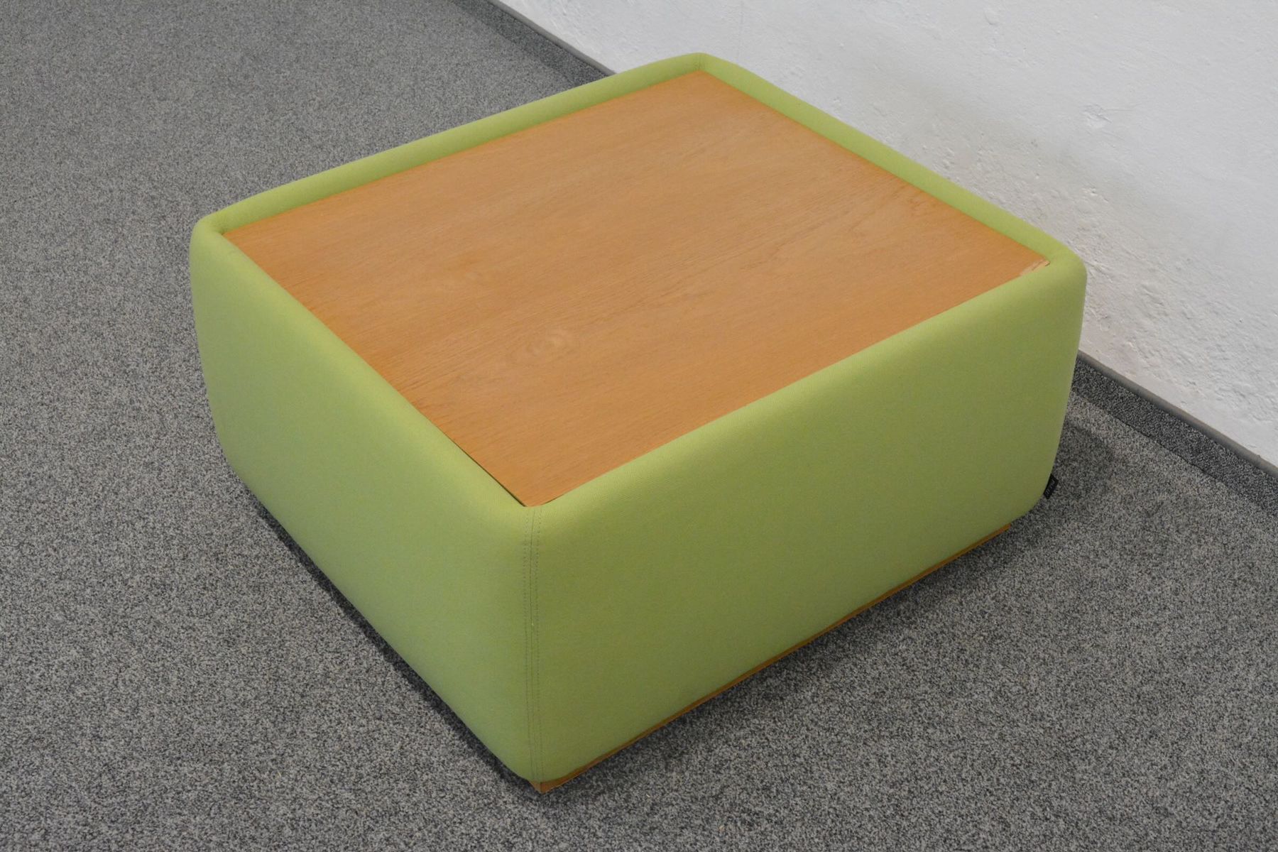 Tavoli: Casala Palau Stream Lounge Table – Usato da Schönenwerd venduto da mcofficeshop 4