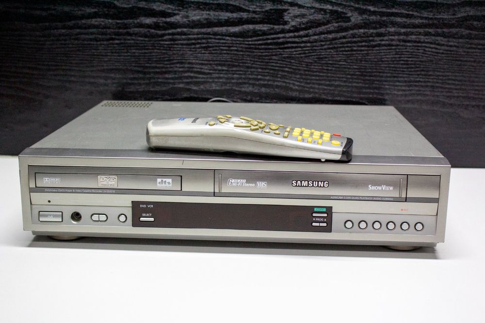 Samsung DVD/VCR Dual Deck Kaufen auf Ricardo