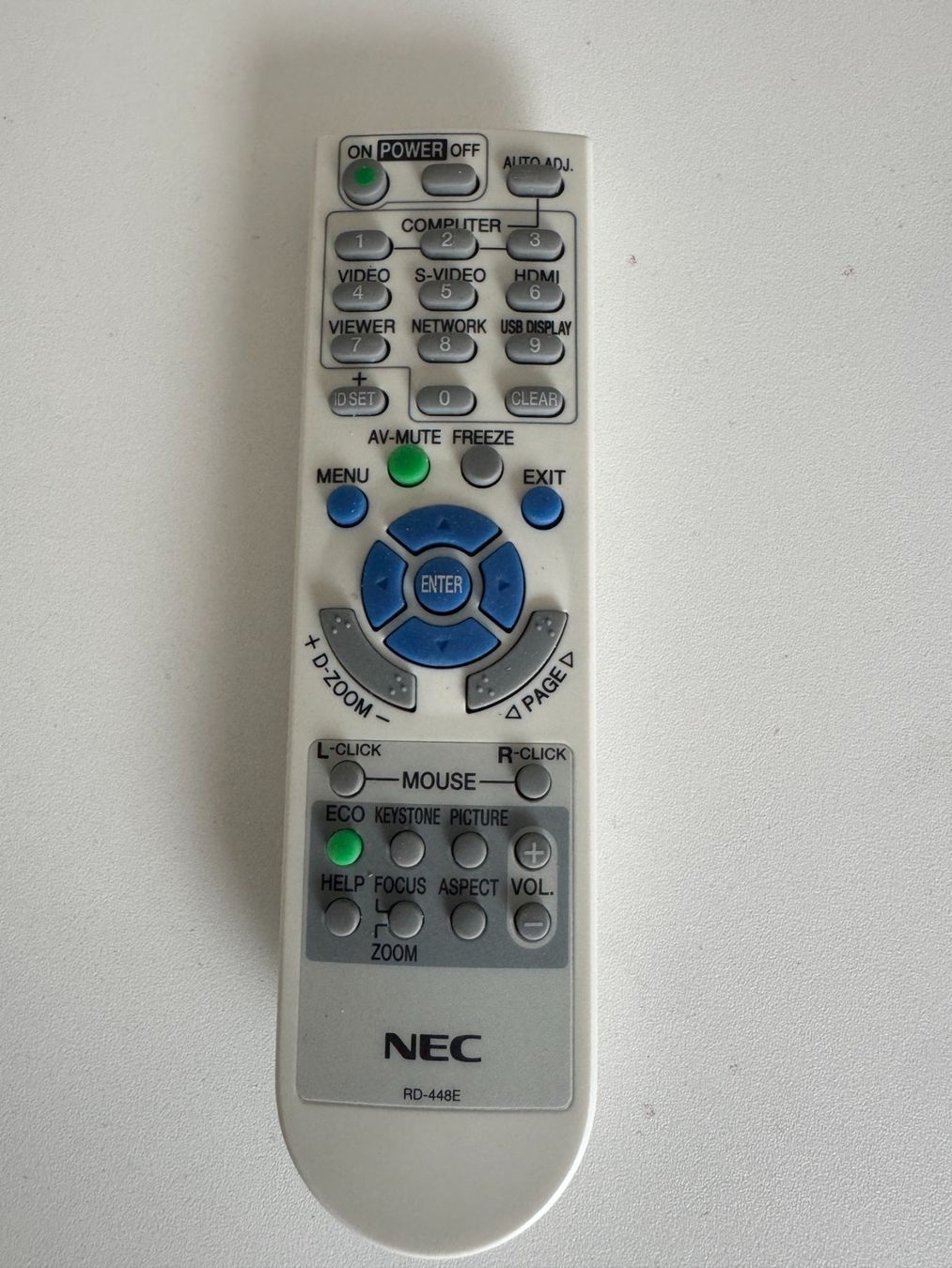 Nec Proiettori: Projecteur NEC NP-UM280WG avec télécommande 2014 – Usato da Mont-sur-Lausanne venduto da Sebouille 3
