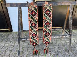 1 Paar schöne antike Pferdegerölle / Seitengerölle