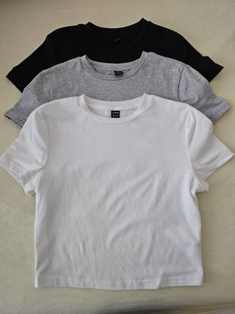 3 SHEIN Crop Tops Gr. S schwarz weiss grau