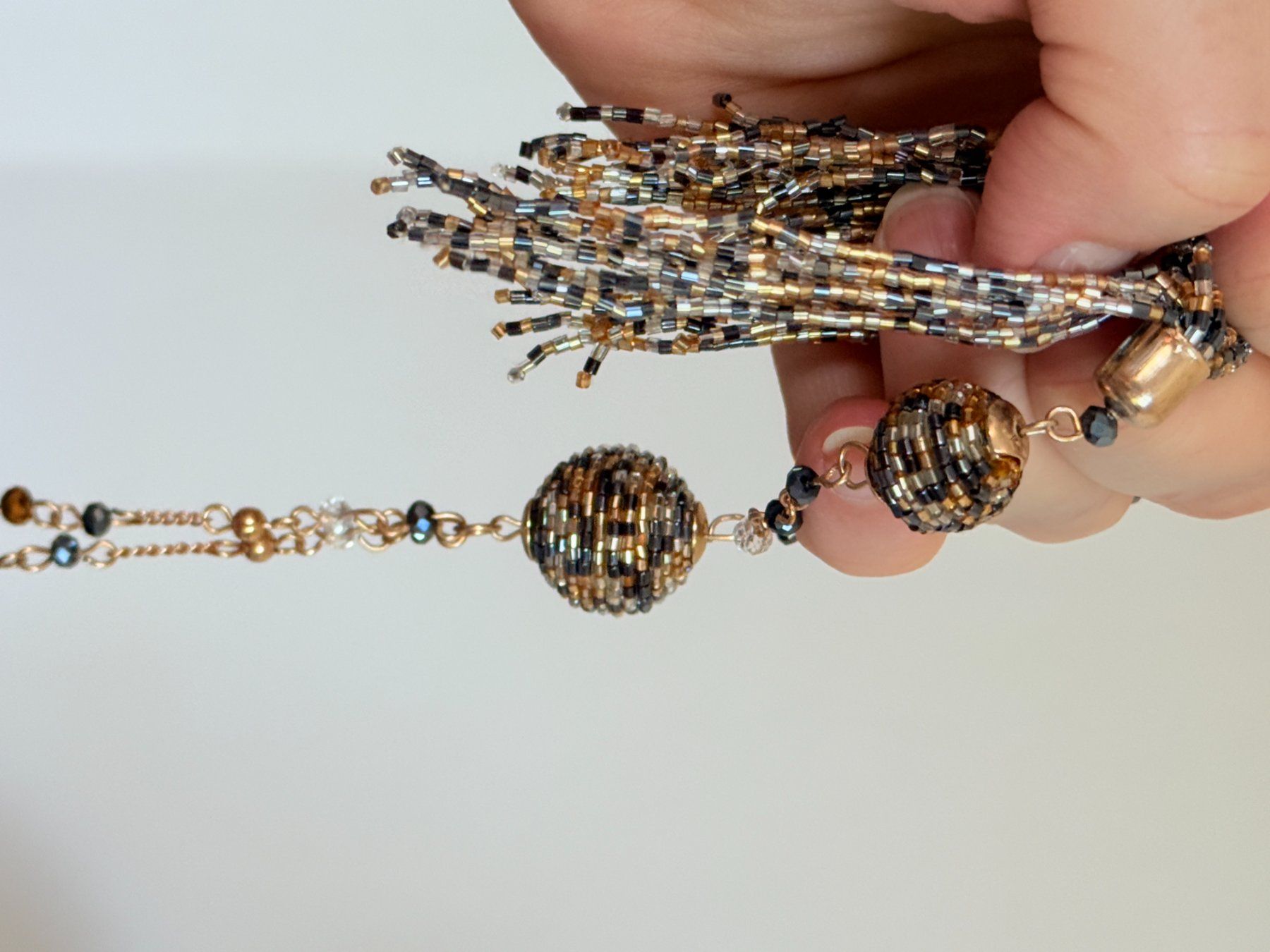 Catenine: Lovisa Collier fantaisie perles et pompon neuf – Nuovo e nell'imballaggio originale da Genève venduto da AGBERG 6