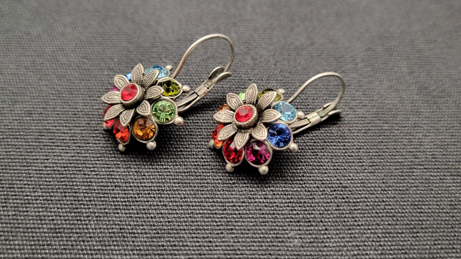 Boucles d'oreille: Hochwertige Modeschmuck-Ohrhänger – D'occasion à Basel par spinne02 1