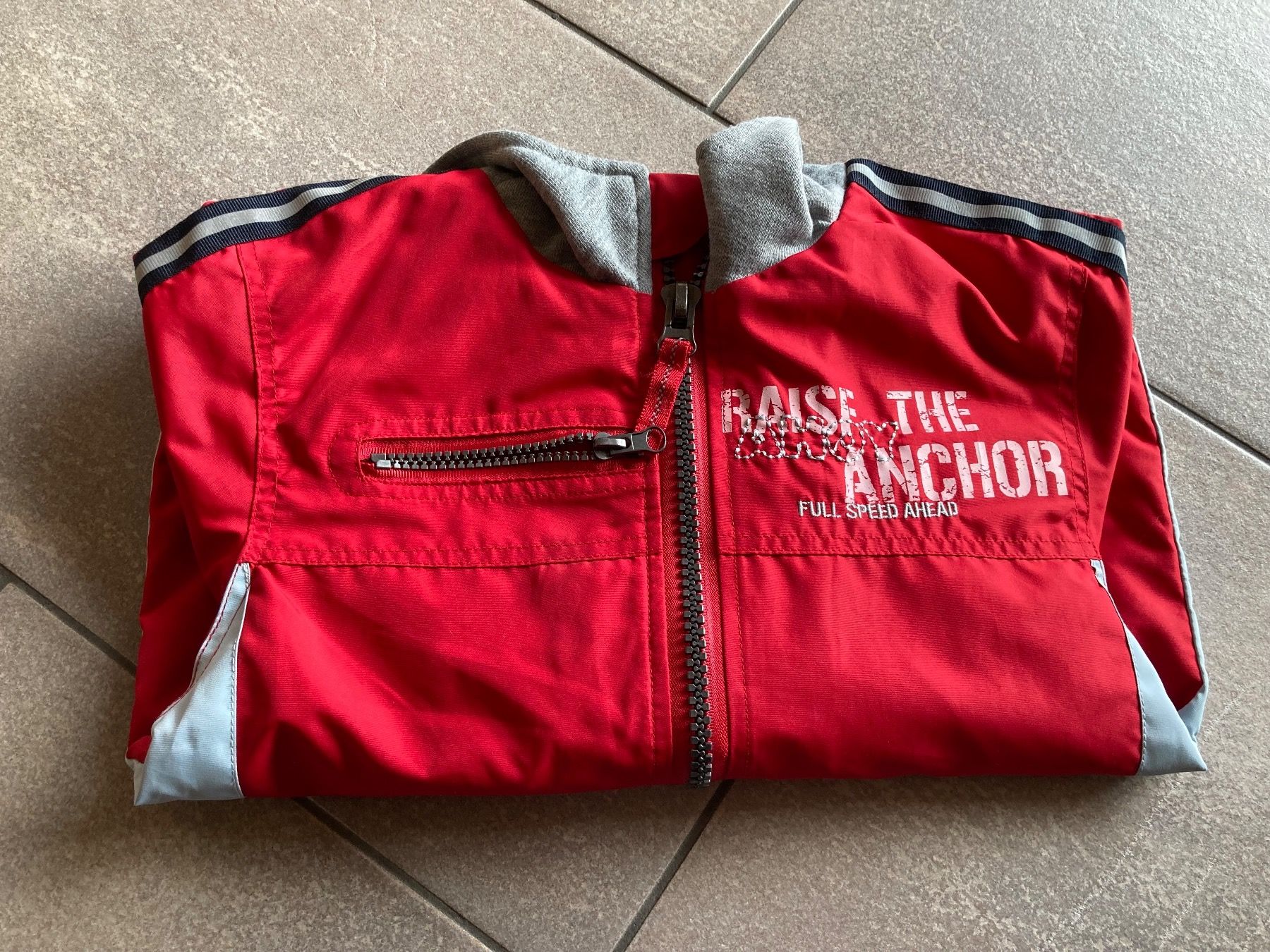 Giacche & Cappotti: Jacke Gr. 116; Neu! – Nuovo (secondo la descrizione) da Mosnang venduto da Kusli09 4
