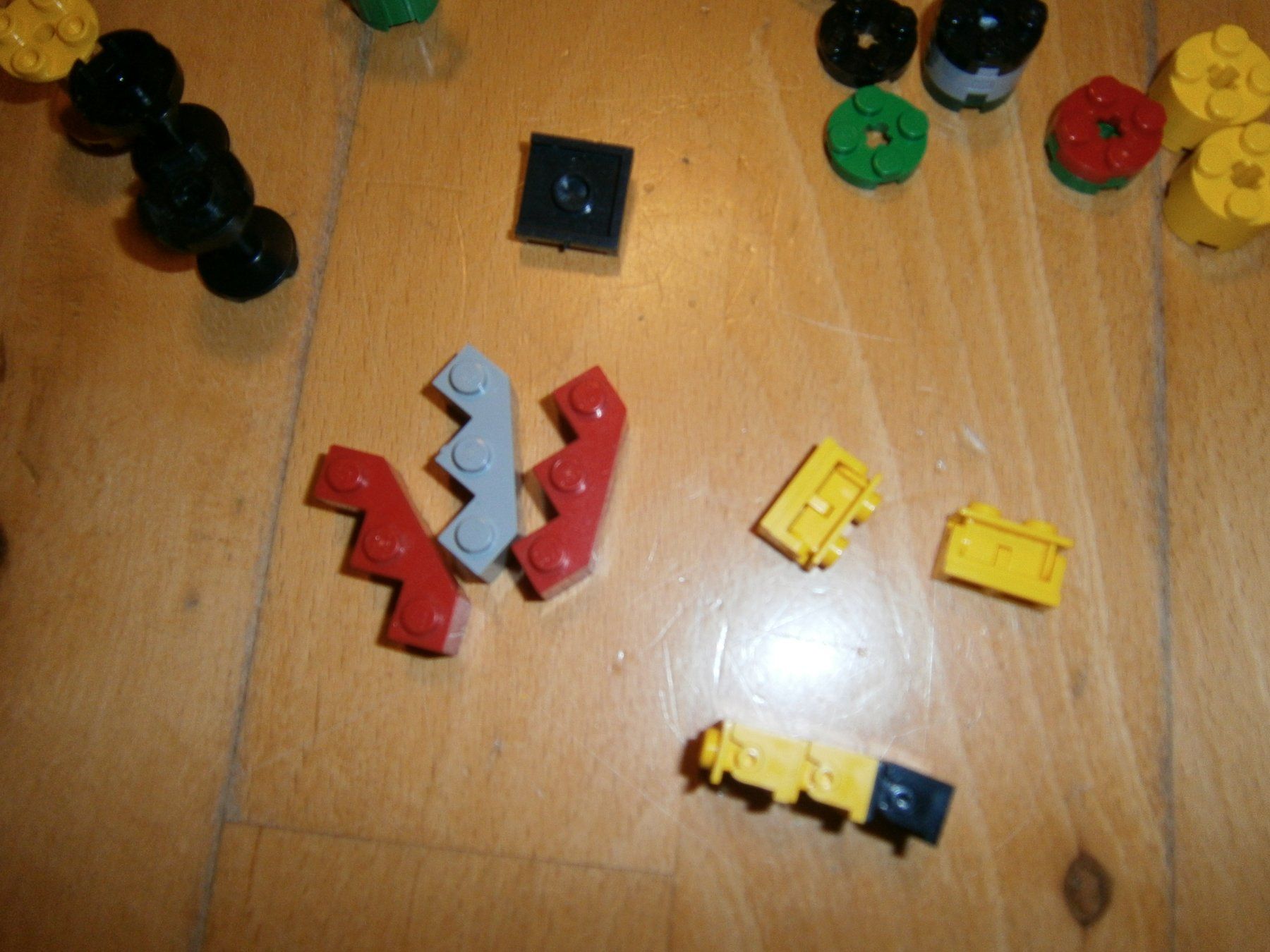 Lego Giocattoli: Legospezialteile rund – Usato da Glarus venduto da swimmy 3