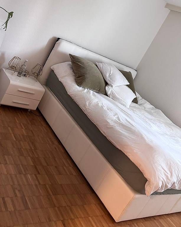 Betten: Boxspringbett 180x200 cm – Gebraucht aus Luzern von man_bgx7