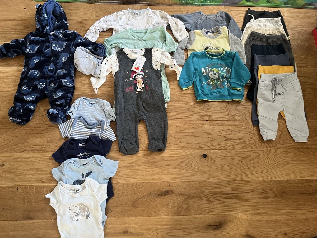 Lotti & Set di vestiti: Kleiderpaket – Usato da Riehen venduto da chr_h8fh