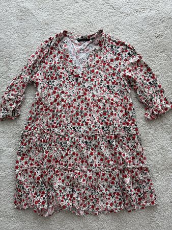 Vero Moda Kleid mit Blumenmuster, Gr. L – Frühlingslook!