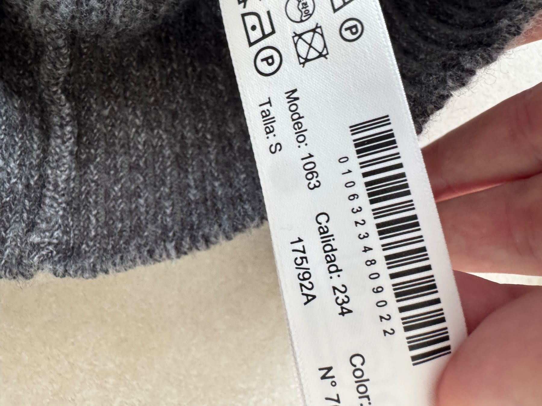 Massimo Dutti Maglioni & Felpe: Pullover mit Reissverschluss grau Grösse S – Usato da Meierskappel venduto da kev_nn8q 2