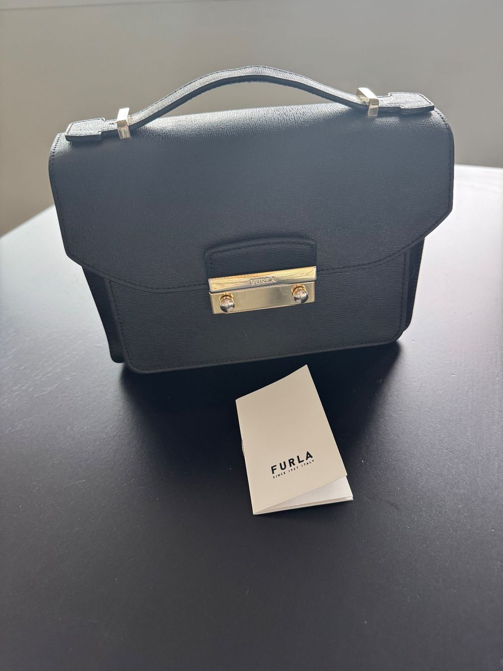 Furla Borse da donna: Furla Tasche Schwarz Top Zustand – Usato da Zürich venduto da Jen10 9