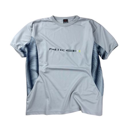 Vintage Nike T-Shirt Y2K Rare  - L