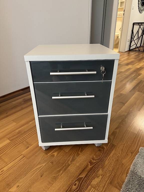 Eléments de bureau: Rollcontainer  – D'occasion à Siebnen par cat_c5tp