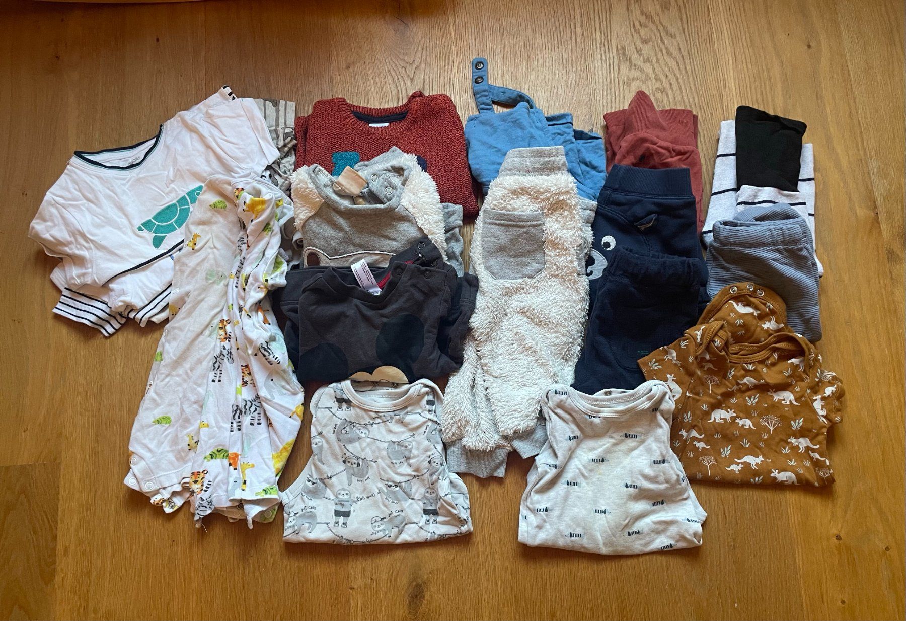 Lotti & Set di vestiti: Kleiderpaket Jungen Grösse 80 – Usato da Teufenthal AG venduto da sleeepless1987