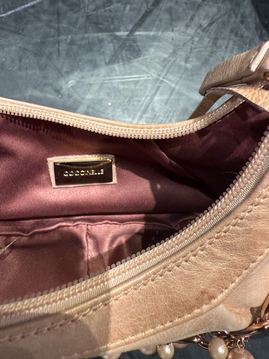 Coccinelle Taschen für Damen: Handtasche vom Coccinelle – Gebraucht aus Bern von Buusel 2