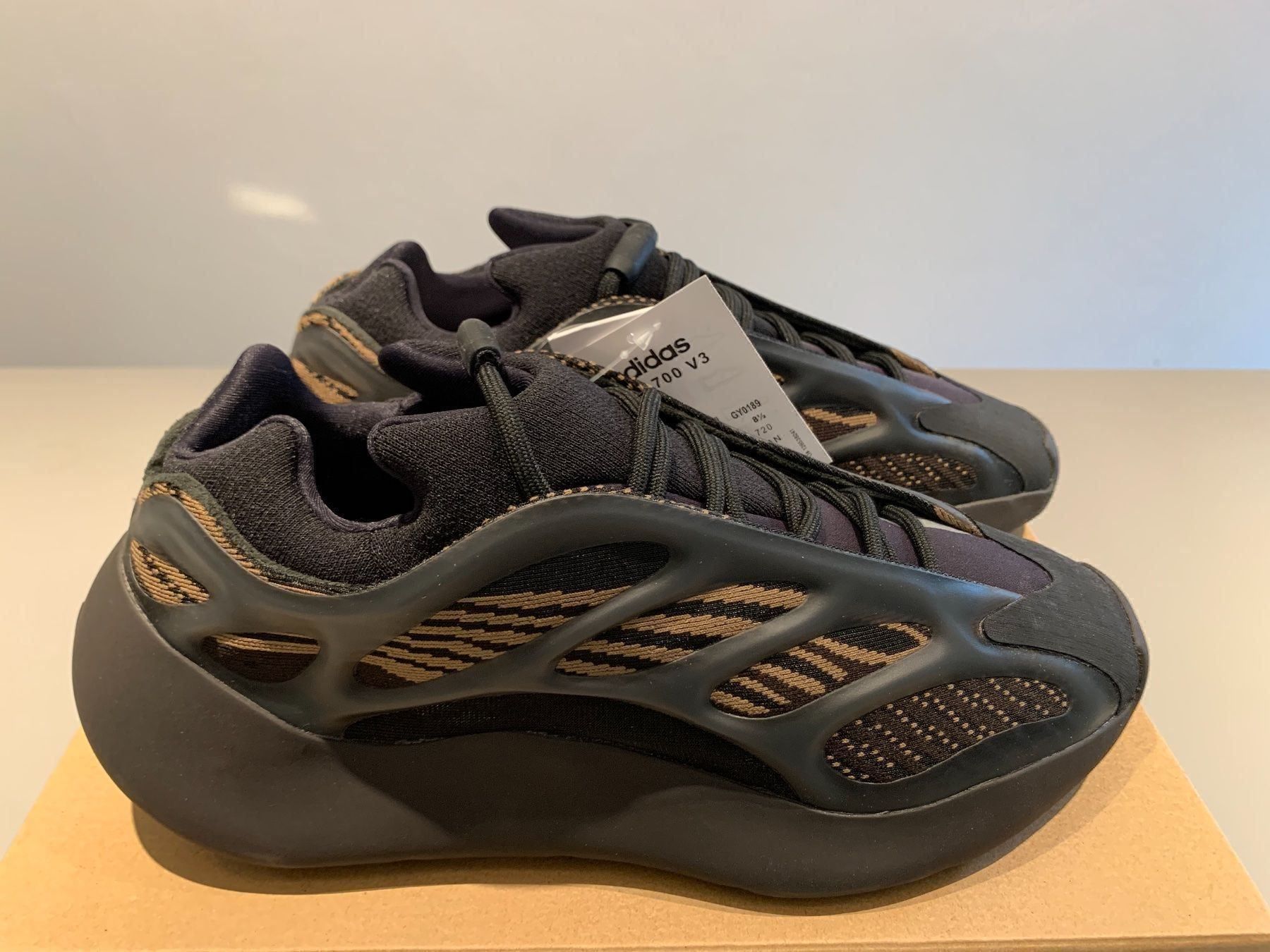Adidas Scarpe da uomo: Adidas Yeezy 700 V3 - Clay Brown – Nuovo e nell'imballaggio originale da Sion venduto da Alpin_Golf