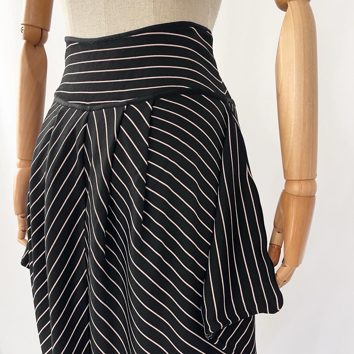 Armani Gonne: GIORGIO ARMANI Skirt – Nuovo (secondo la descrizione) da Emmen venduto da Avviivva_Com2023 5