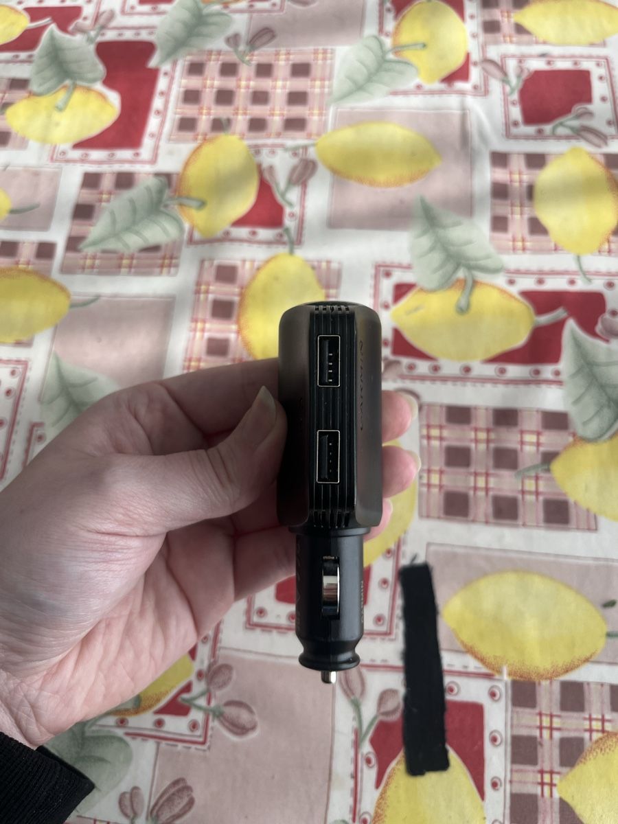 Chargeurs de batterie: Chargeur voiture 2 USB – D'occasion à Corpataux par leajsl 1
