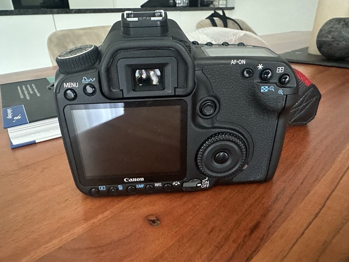 Canon Kamera: Canon EOS 40D Digitalkamera mit Handbuch – Gebraucht aus Staad SG von egz_w5jh 1
