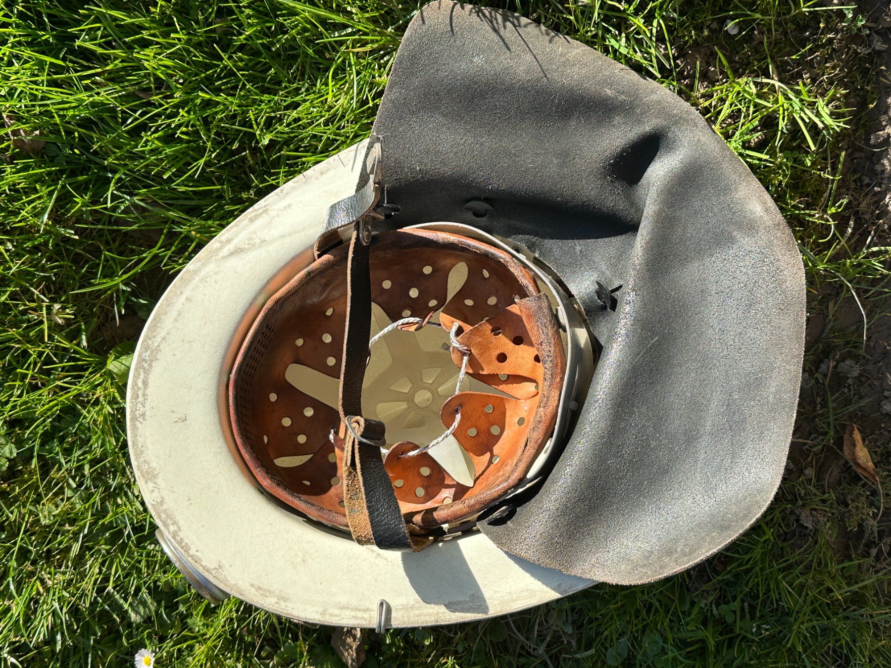 Pompieri: Feuerwehr Helm – Usato da Laupen ZH venduto da Mcafi02 2