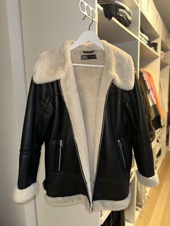 ZARA Bikerjacke Damen L mit Fell schwarz