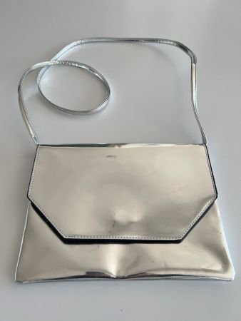 Umhängetasche Clutch silber klein