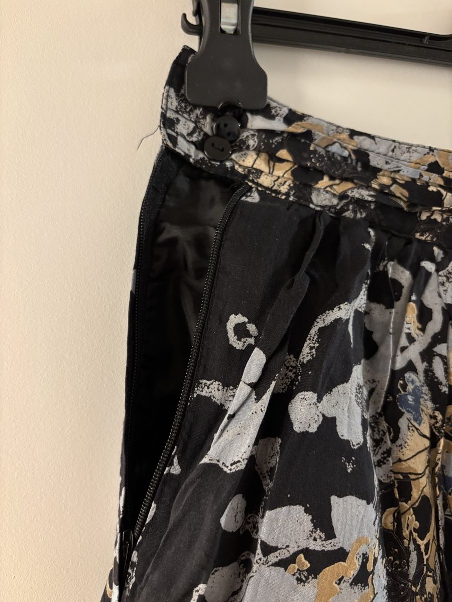 H&M Gonne: Rock mit floralem Muster – Usato da Luzern venduto da aloevira 2