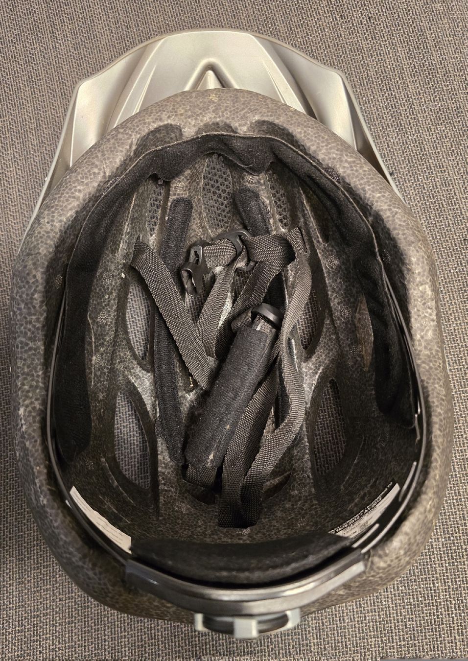 Caschi: Fahrradhelm MTB - Velohelm M/L – Usato da Wangs venduto da Restposten.Garage 7