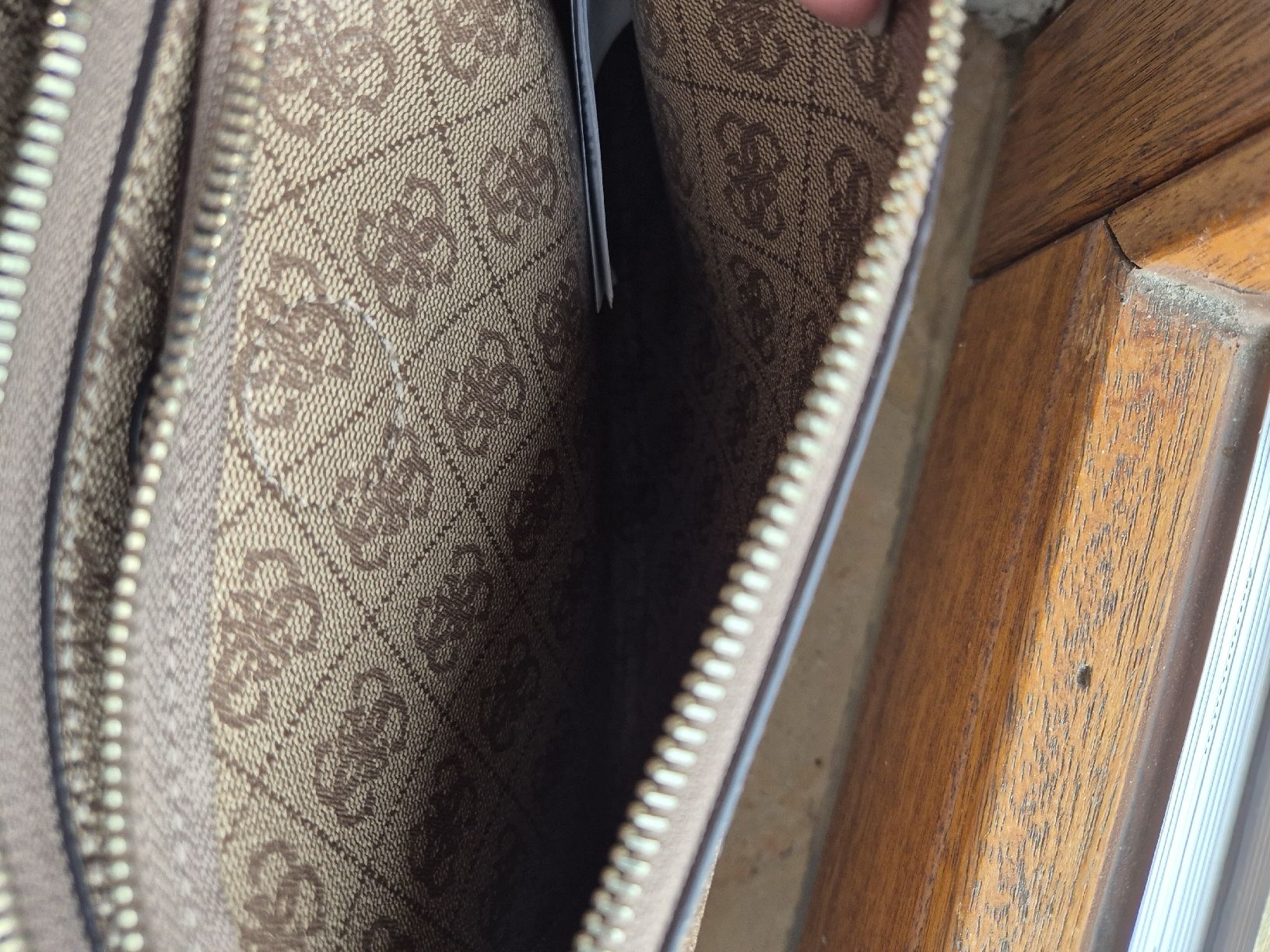 Guess Borse da donna: GUESS Umhängetasche – Nuovo (secondo la descrizione) da Schaffhausen venduto da monikaD010203 7