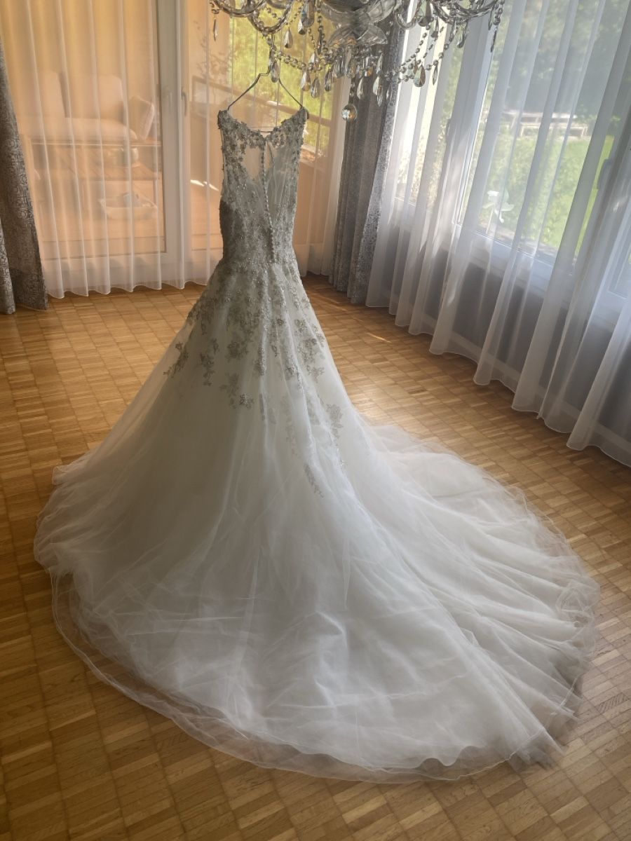 Vestiti: Traumhaftes Brautkleid mit Perlen Gr. 36 – Usato da Wittenbach venduto da Kalt_K90 2