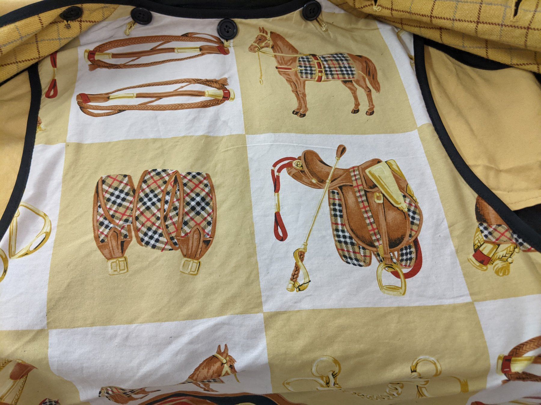 Burberry Cappotti: Burberry Regenmantel GR 40 – Usato da Langnau am Albis venduto da Judithsebi 7