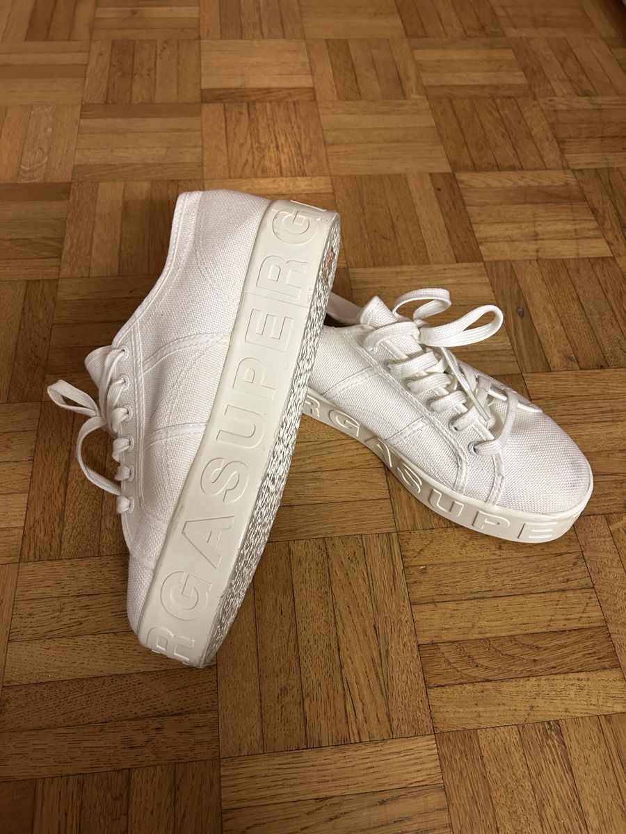 Superga Scarpe da donna: Superga Sneaker weiss – Usato da Zürich venduto da alv_pqz2 1