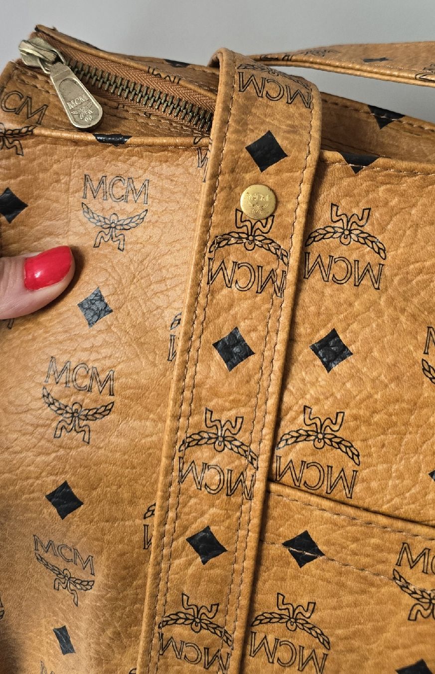 Mcm Borse da donna: MCM Shopper Medium Heritage Cognac Canvas – Usato da Niederteufen venduto da Mira_72 5