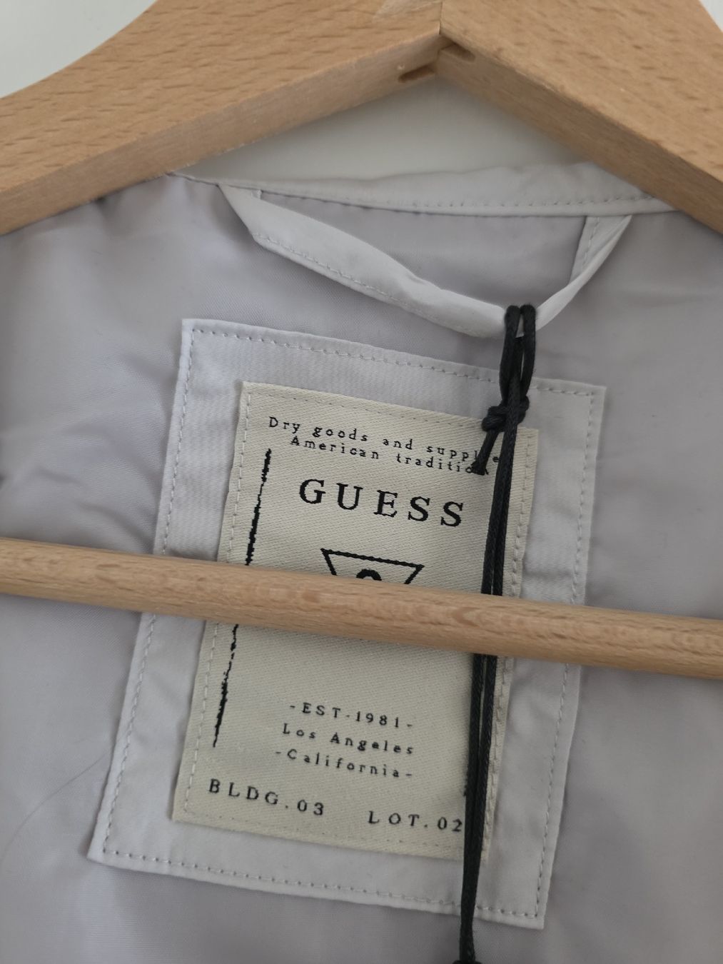 Guess Vestes: jacke – Neuf (Voir description) à Buchs AG par tac_zz5h 3