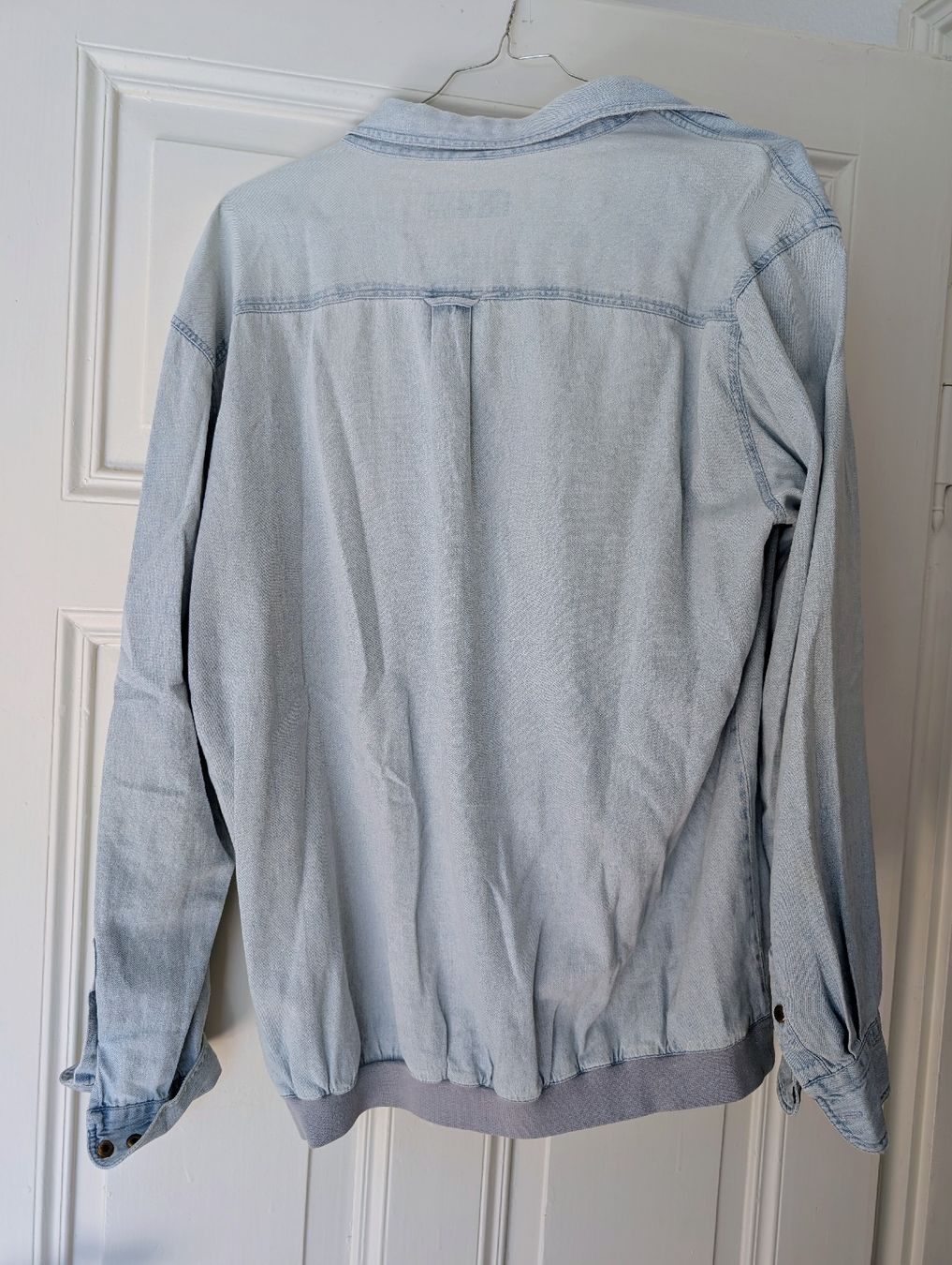 Hemden: Vintage Jeanshemd Grösse M, hellblau – Gebraucht aus Zürich von Hedkandi 2