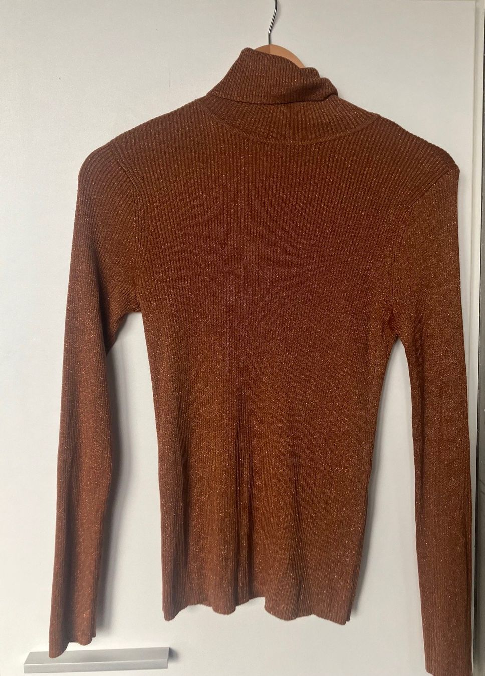 Maglioni & Felpe: Bronzefarbener Rolli Pullover von Hallhuber Gr. 36-38 – Usato da Zürich venduto da Nina100 1