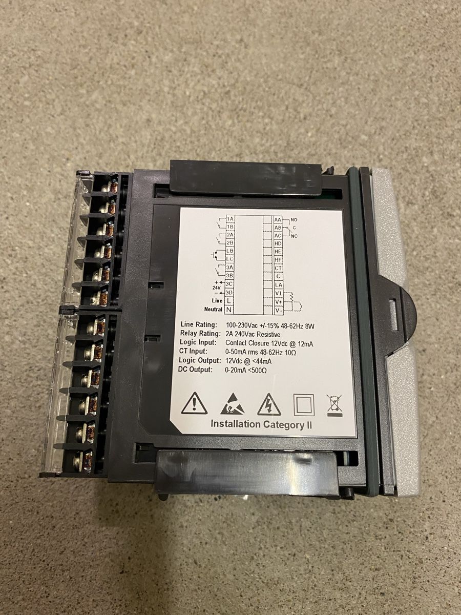 Systèmes de contrôle: Temperatur Controller – Neuf avec emballage d'origine à Bütschwil par Amazing_target 3
