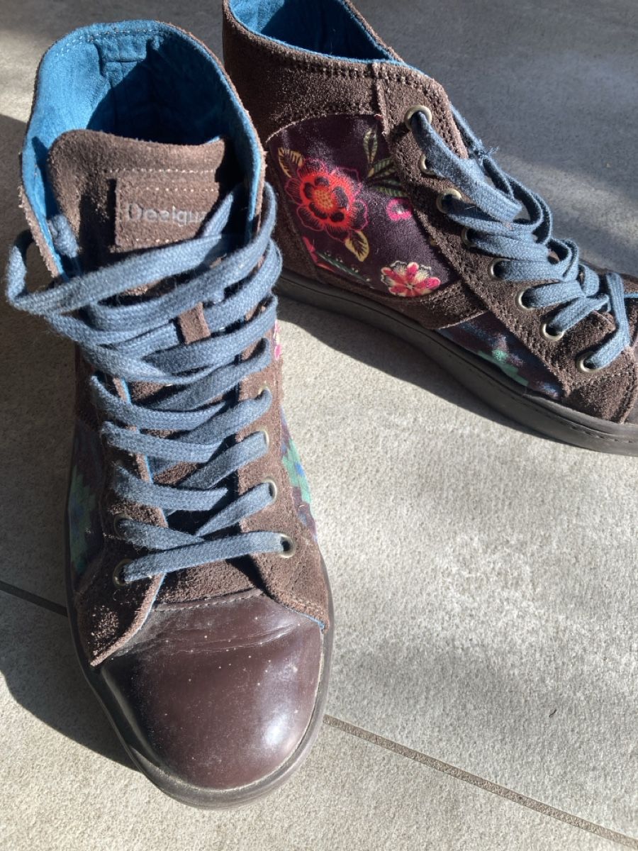 Desigual Scarpe da donna: Bottines montantes Desigual, taille 38 – Usato da Daillens venduto da blancheneige4 5