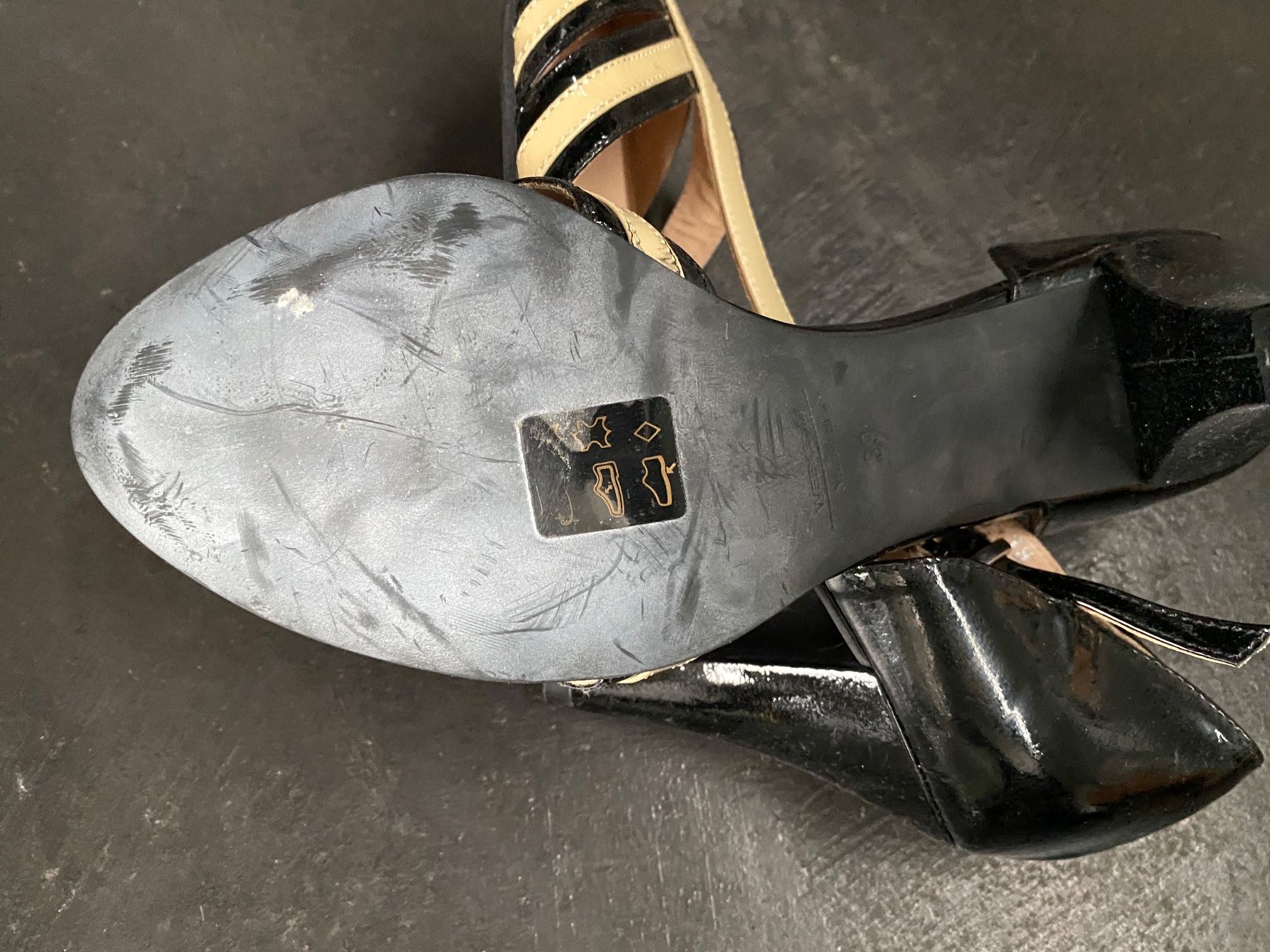 Max Mara Damenschuhe: Pumps/Sandalen Weekend Max Mara NEU 38 – Neu (gemäss Beschreibung) aus Chur von simhofstr 4